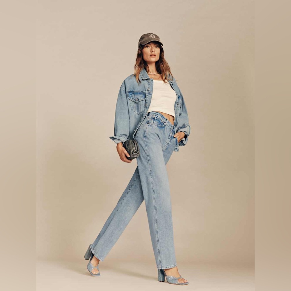 Reformation Val 90s Mid Rise Straight Jeans in Folsom